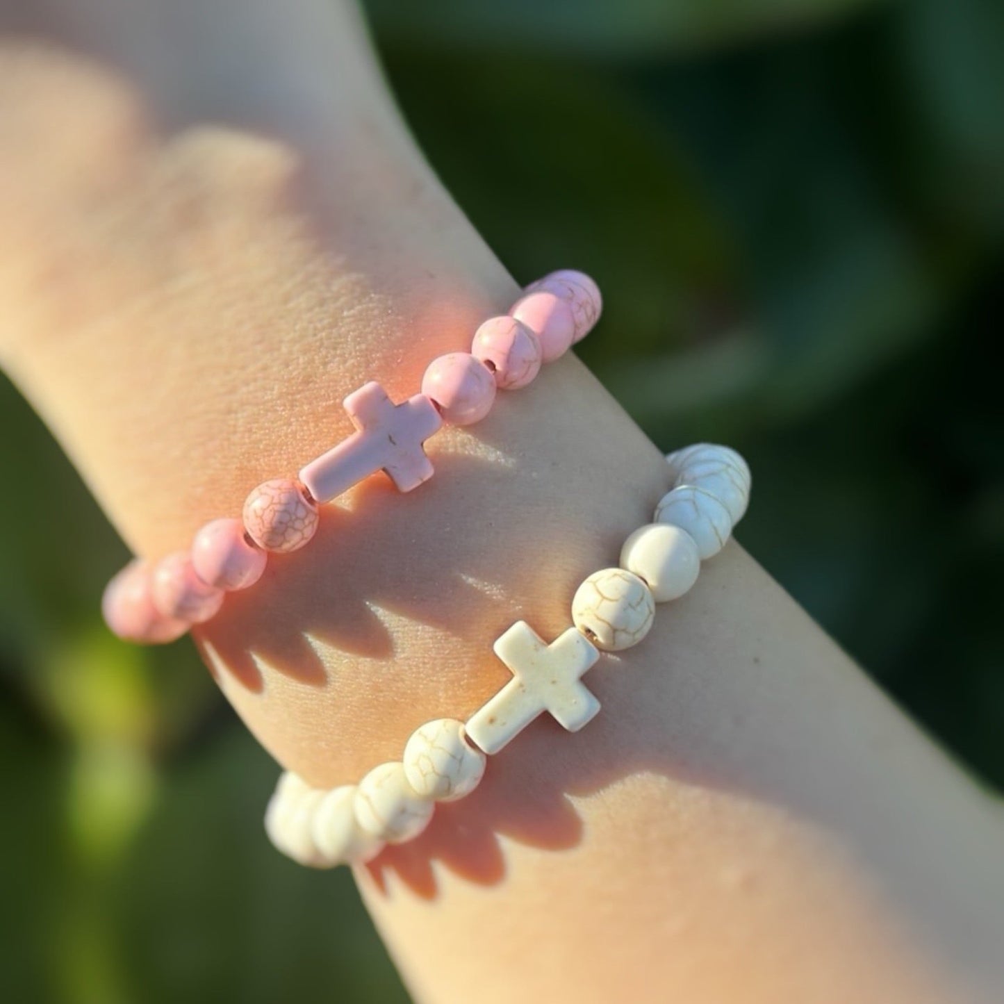 Howlite Cross Bracelet π€β¨